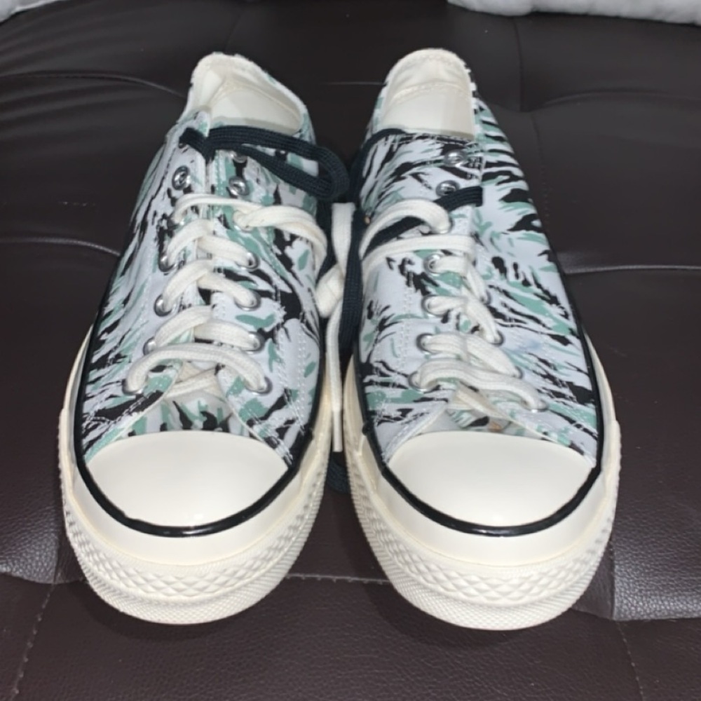 Size 10.5 - Converse Carhartt WIP x Chuck 70 Low Hinterland (Brand 
New)